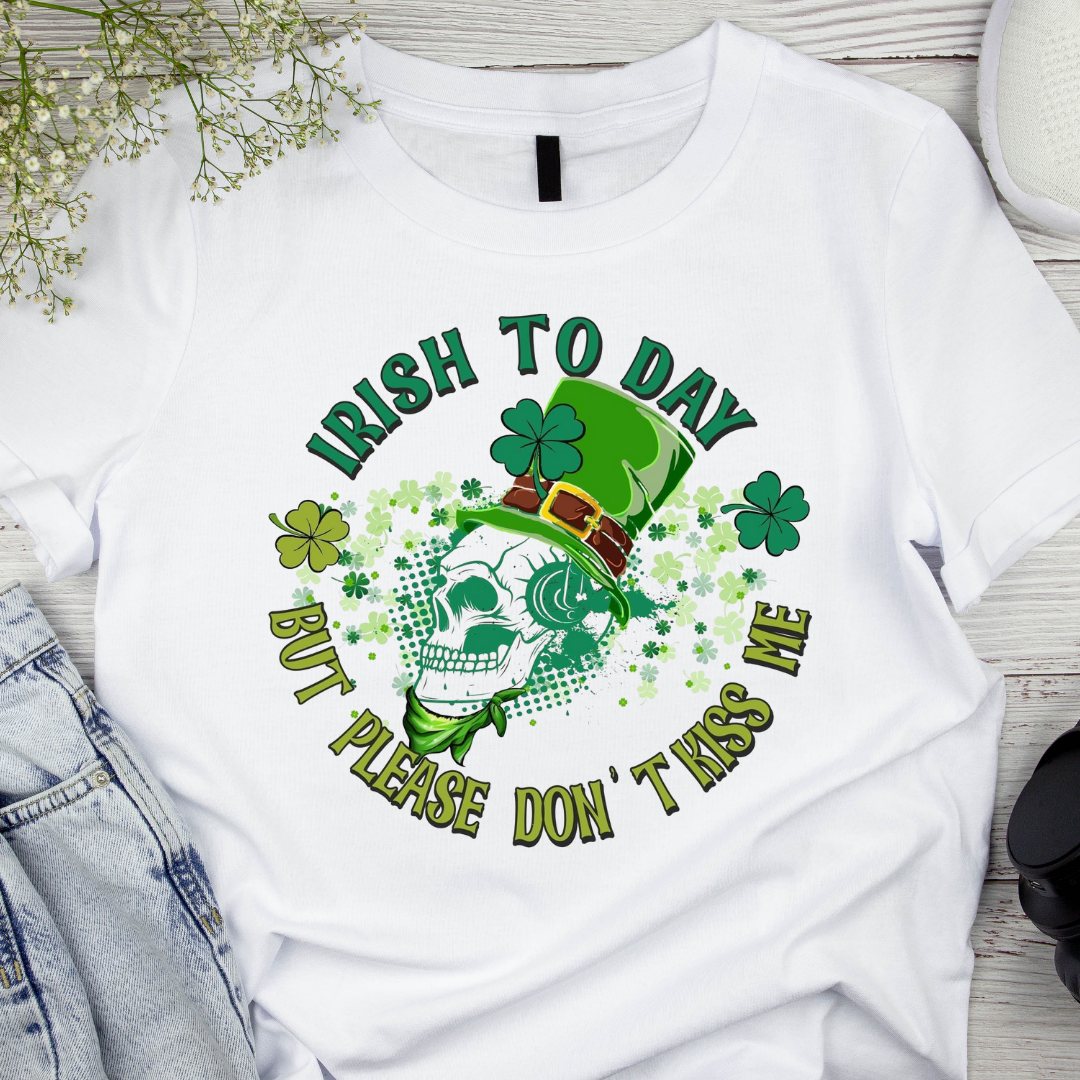 Irish today but please dont kiss me mens tahirt